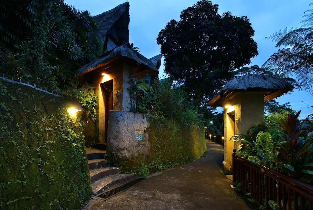 Kupu Kupu Barong Villas and Tree Spa by L’Occitane