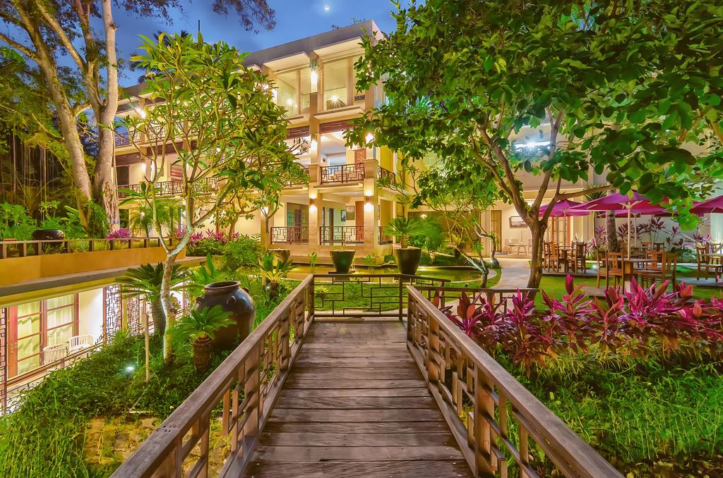 Labak River Hotel