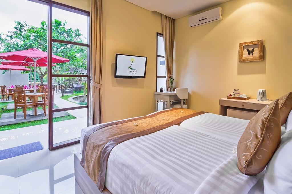 Labak River Hotel