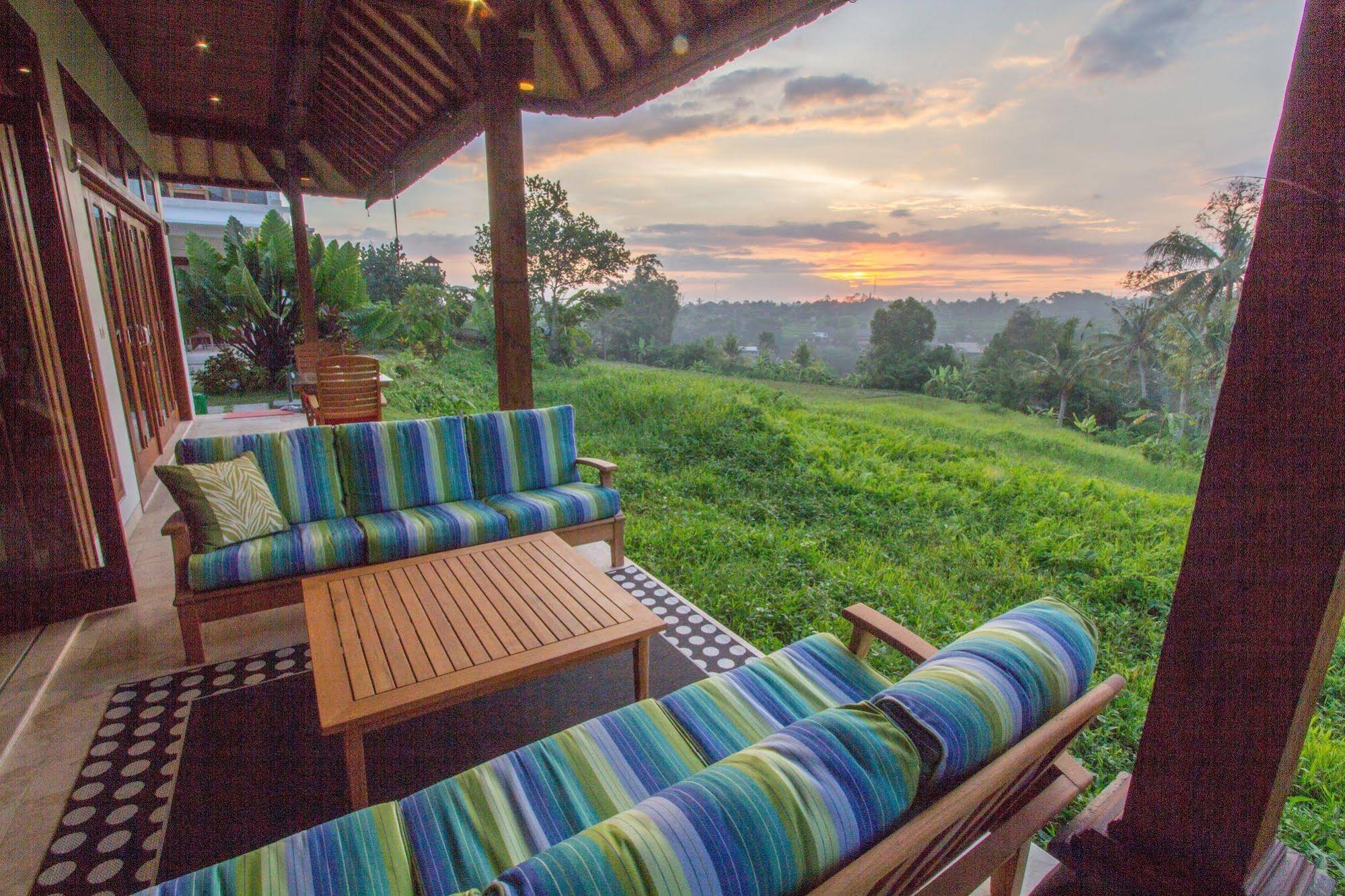 Lebah Villas