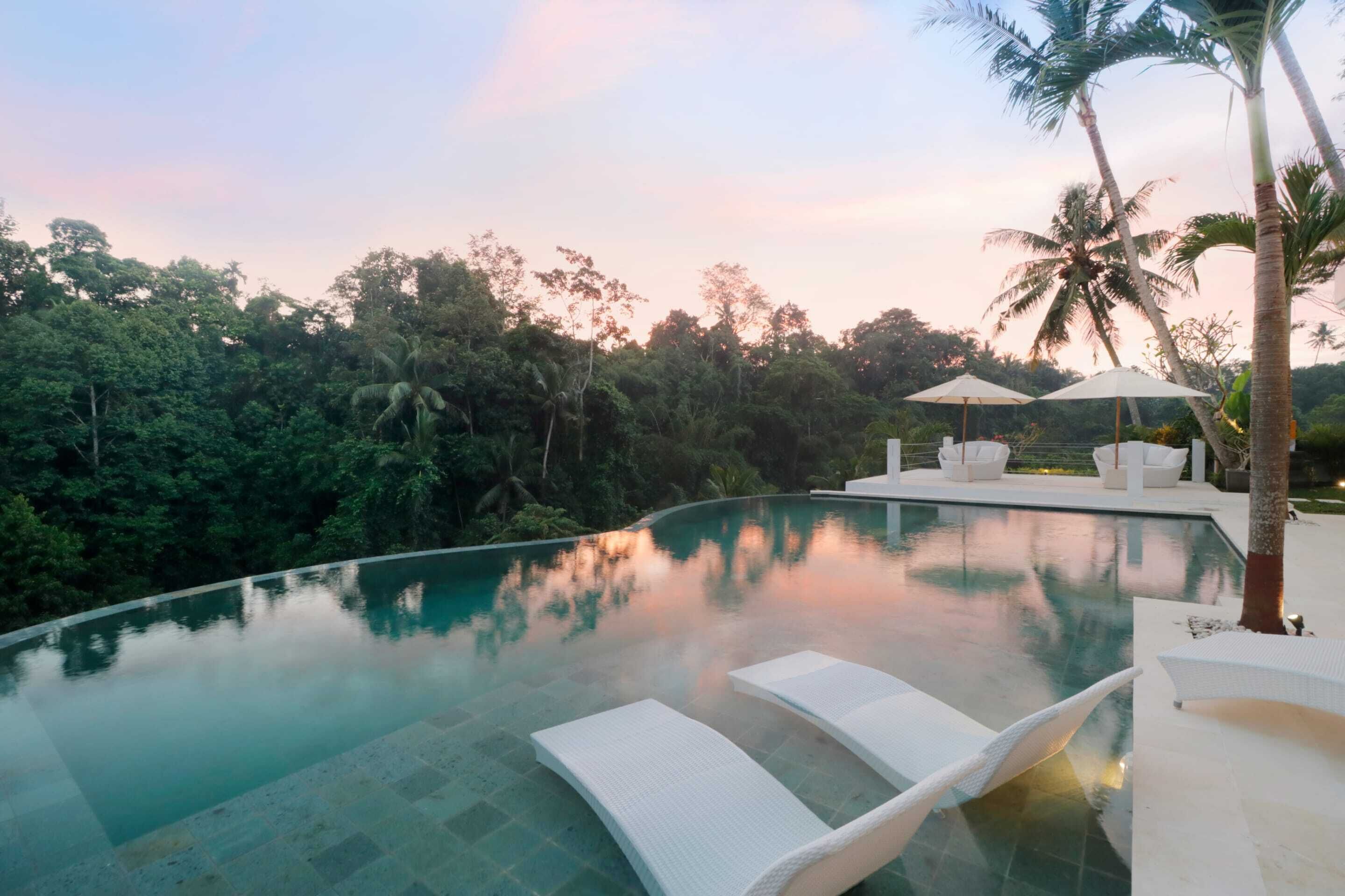 Limitless Jungle Villas Complex 5 BR Ubud w/Staff