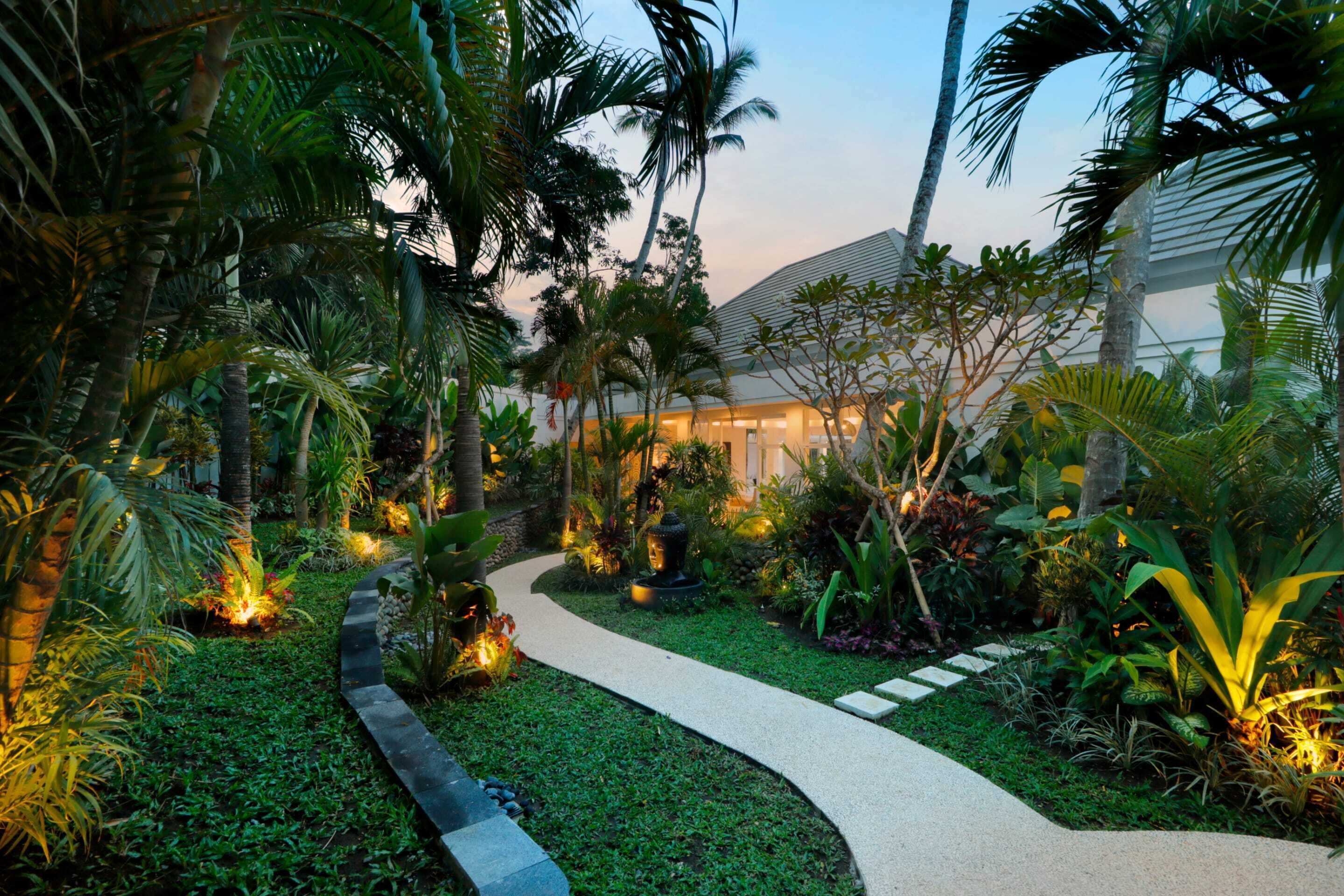 Limitless Jungle Villas Complex 5 BR Ubud w/Staff