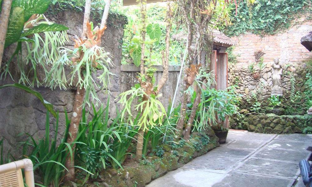 Loka House