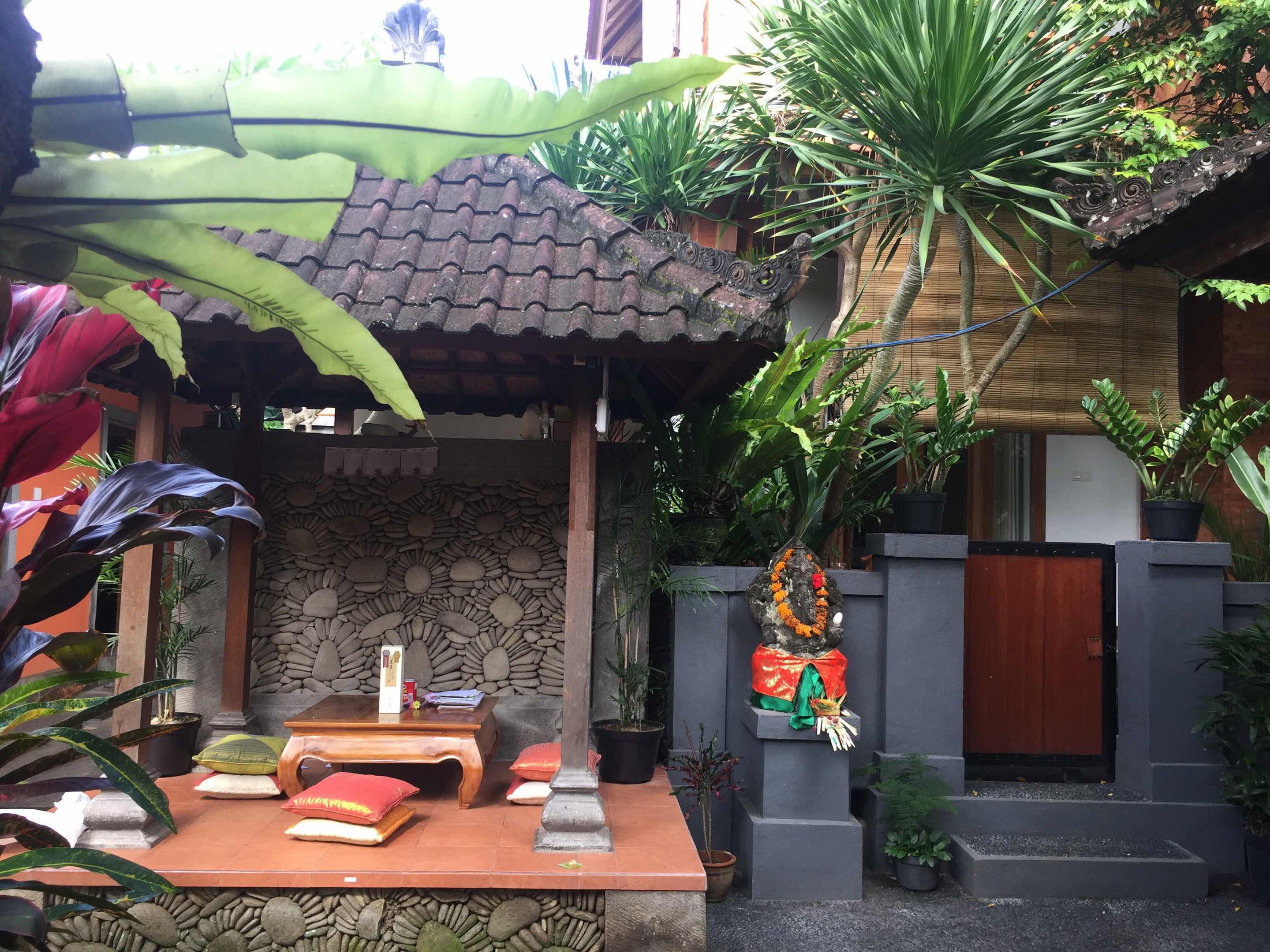 Mano House