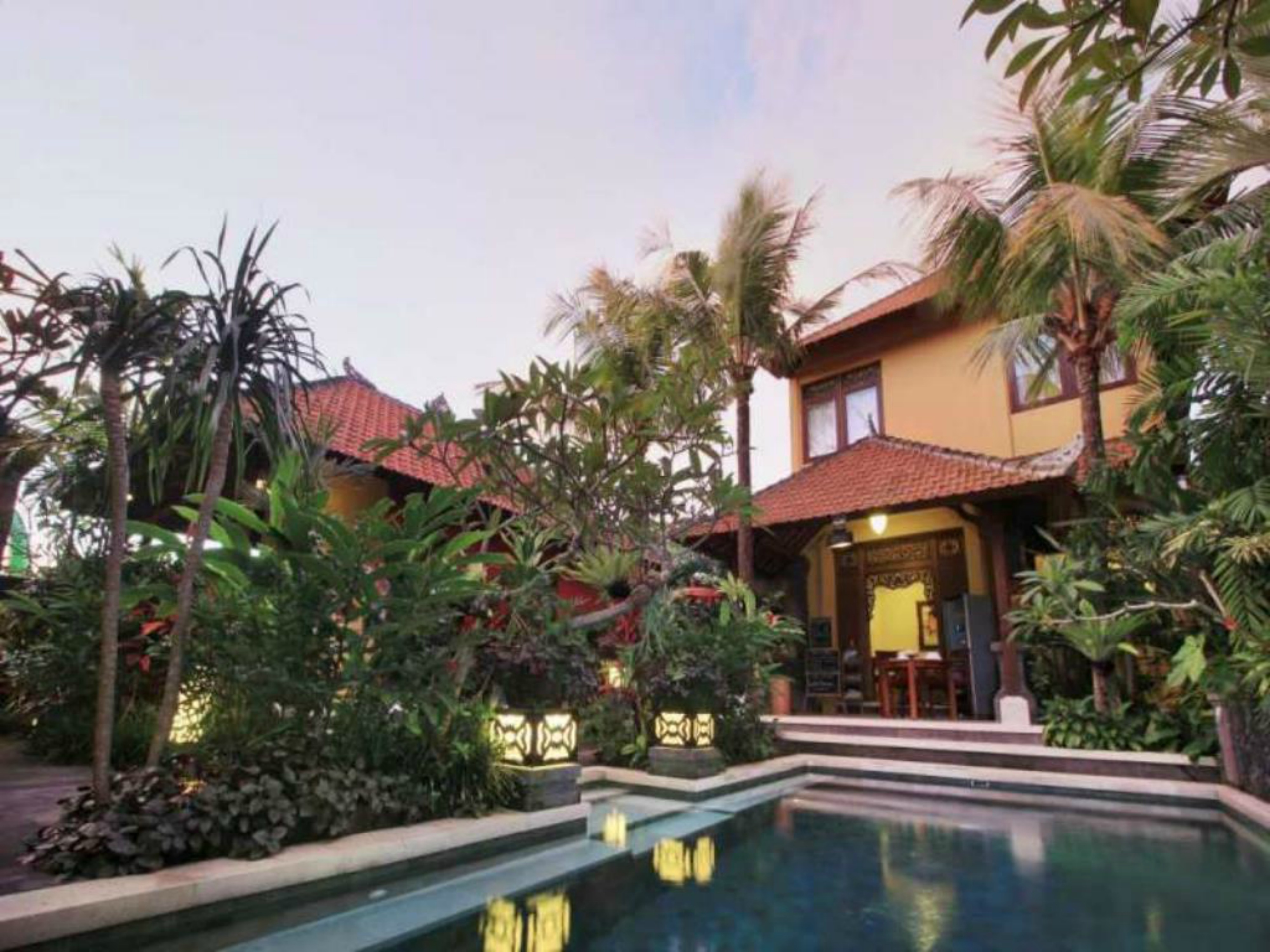 Mawa House by Pramana Villas