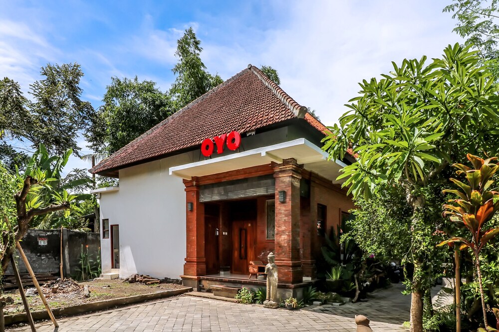 Men Bebas Residence by OYO Rooms