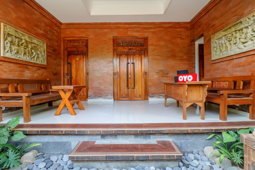 Men Bebas Residence by OYO Rooms