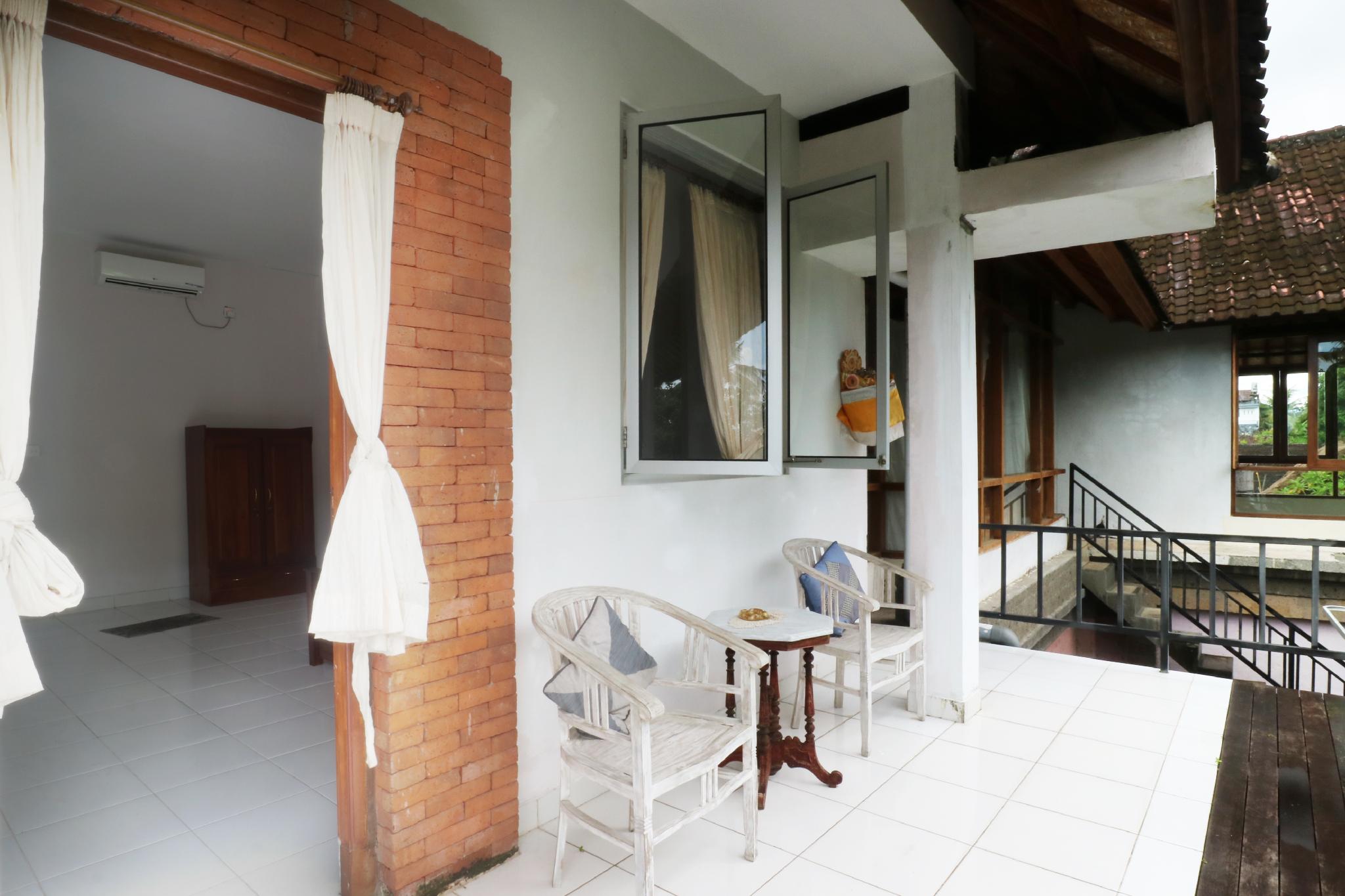 Oka Kartini Bungalows