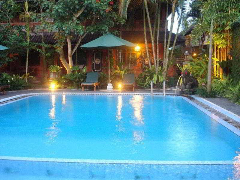 Puri Garden Hotel & Hostel