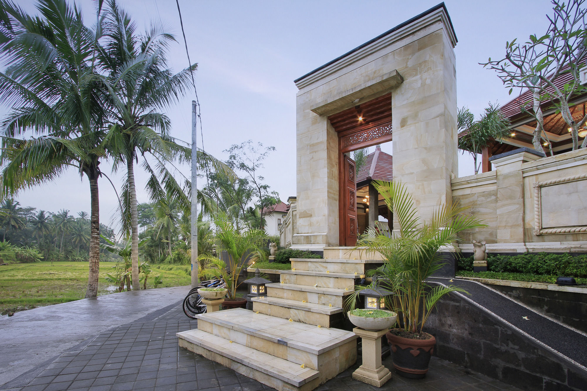 Puri Hari Resort & Villas
