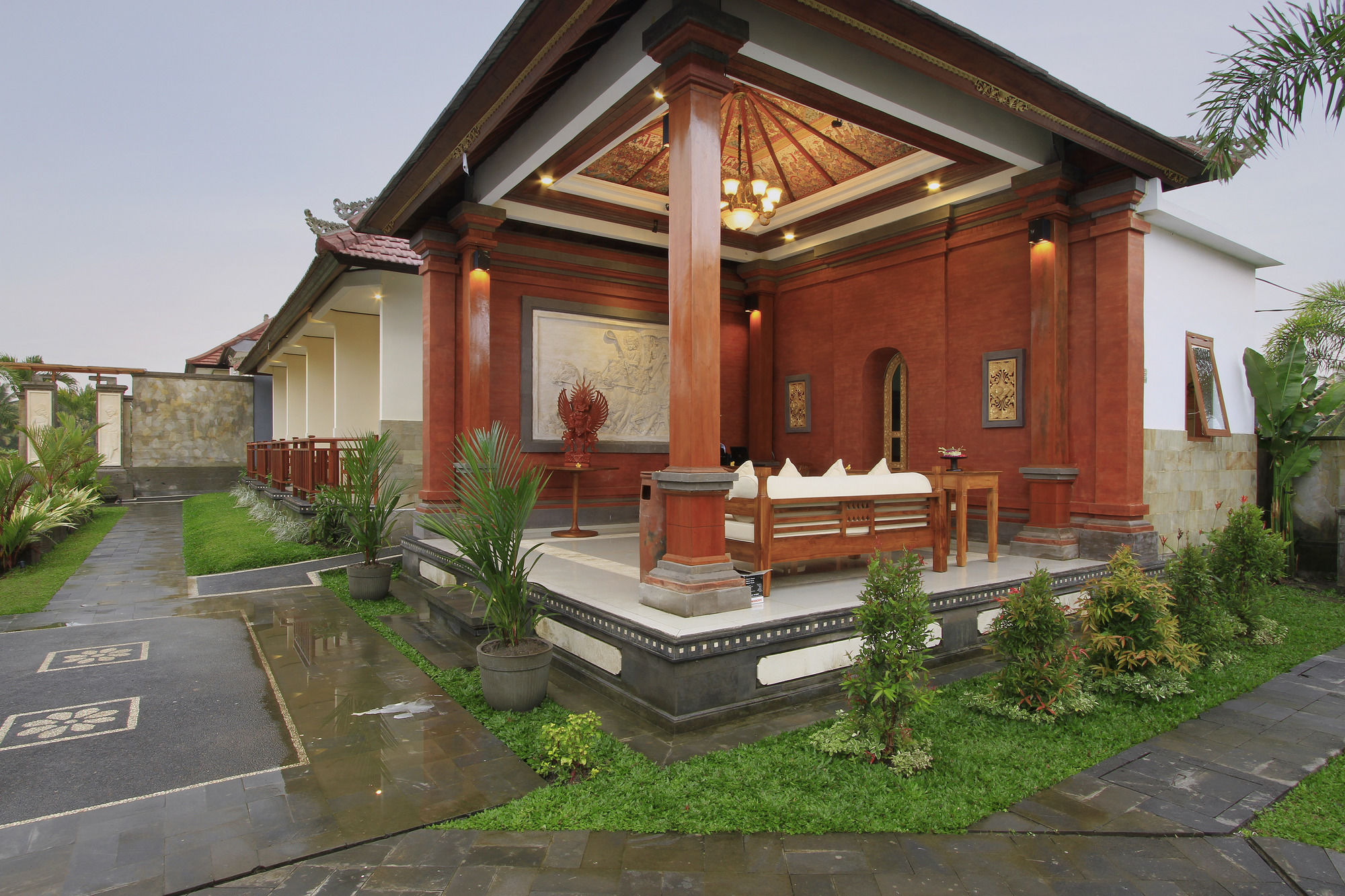 Puri Hari Resort & Villas