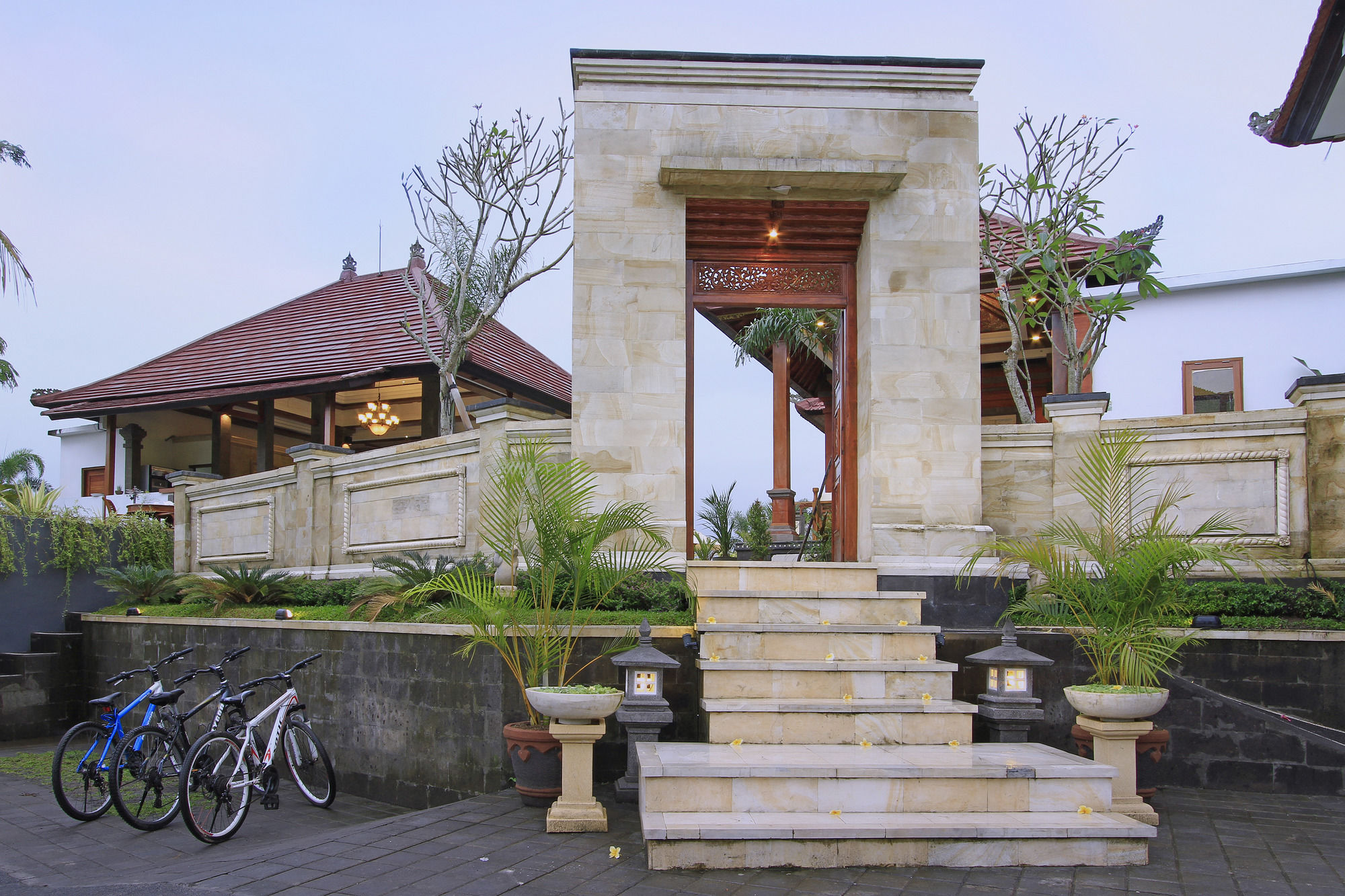 Puri Hari Resort & Villas