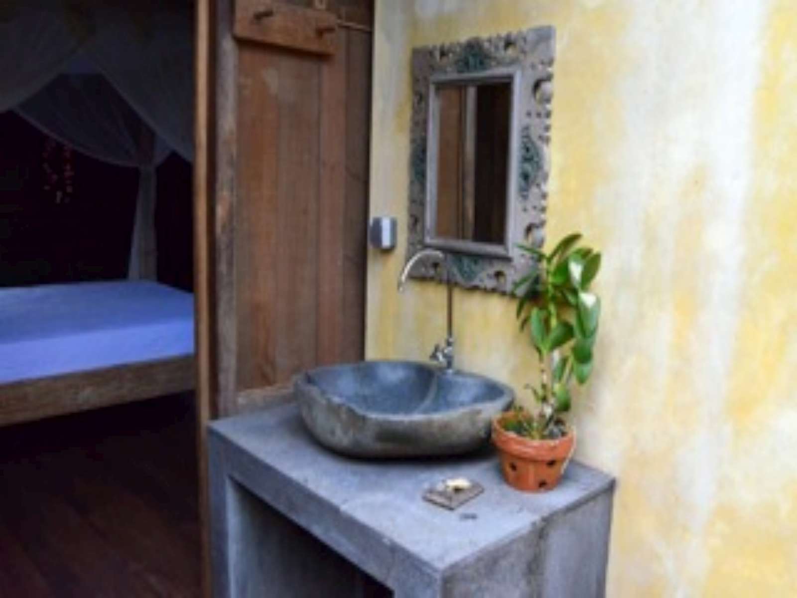Puri Kayu Cottages