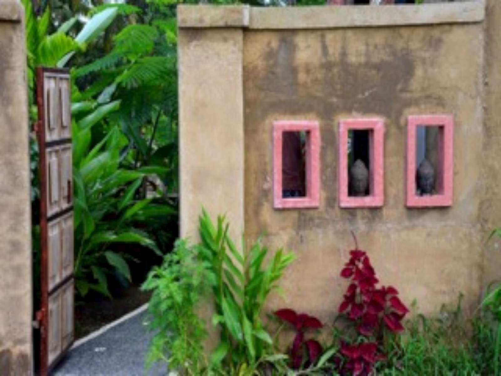 Puri Kayu Cottages