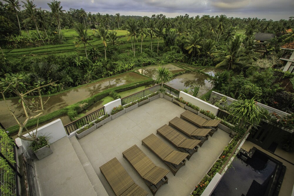 Puri Padma Hotel