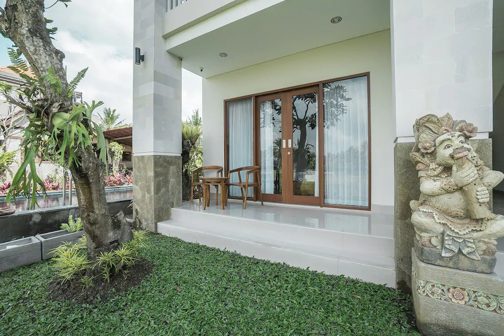 Putih DCarik Ubud