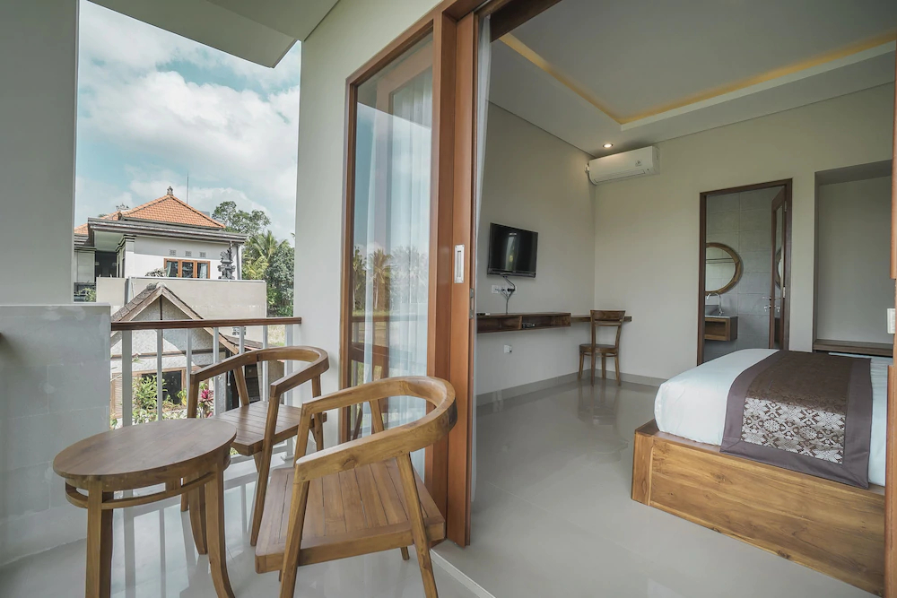 Putih DCarik Ubud