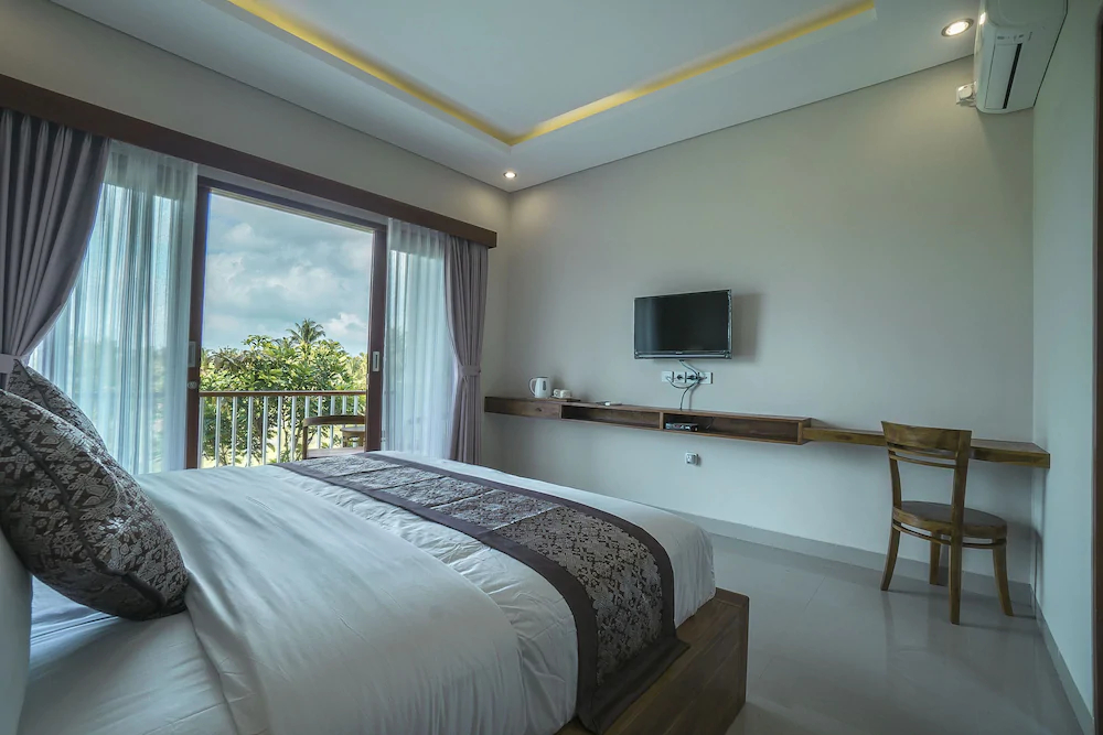 Putih DCarik Ubud