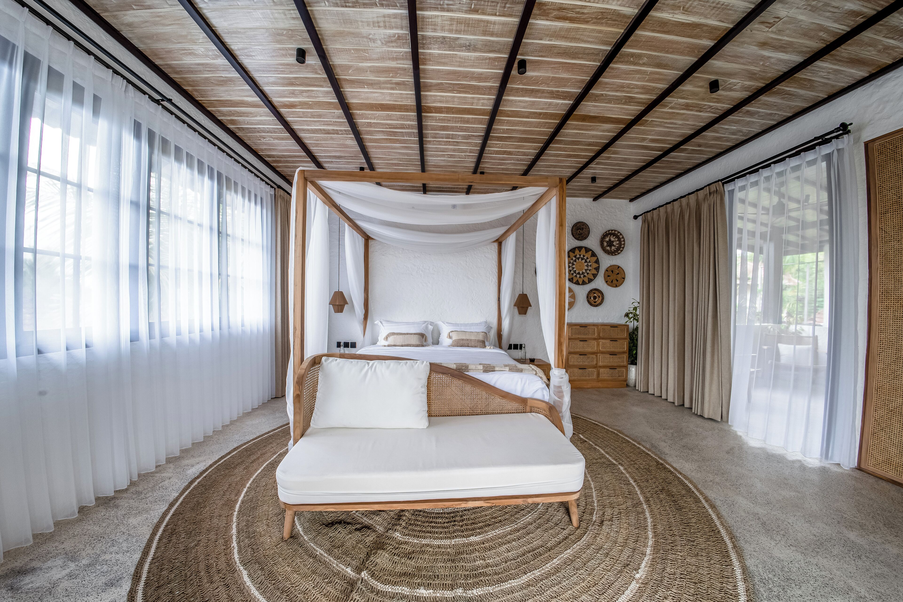 Putri Salju Villa by Evdekimi