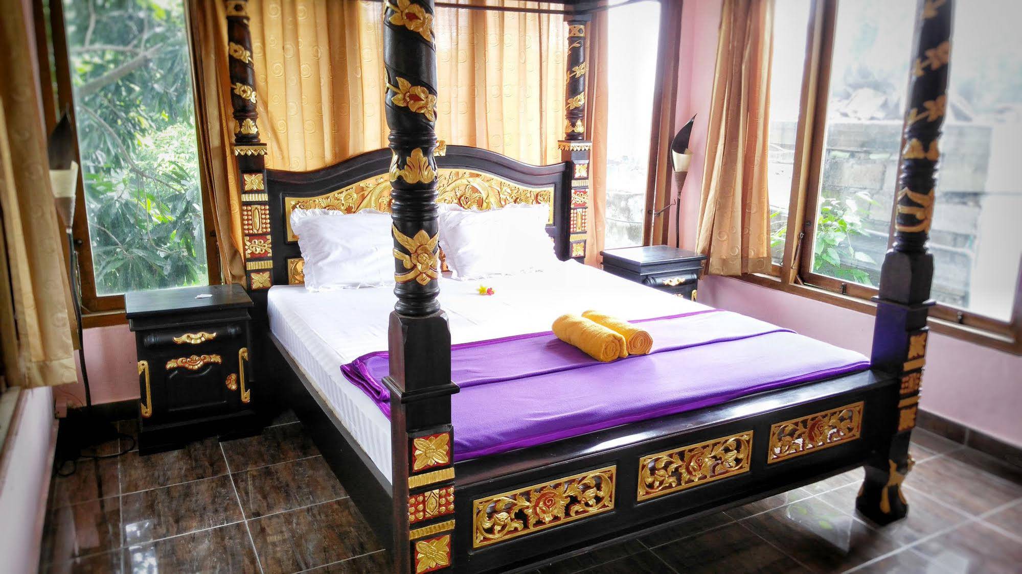 Rona Accomodation