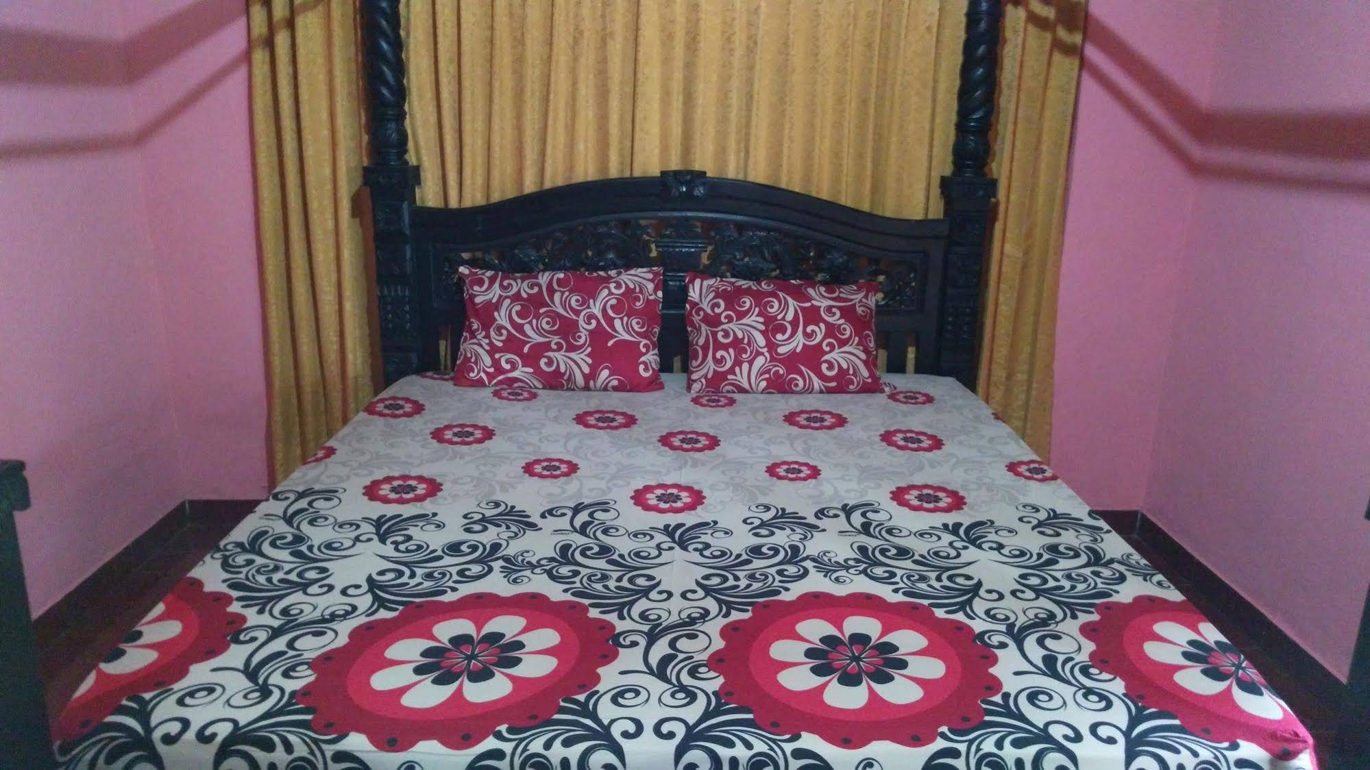Rona Accomodation