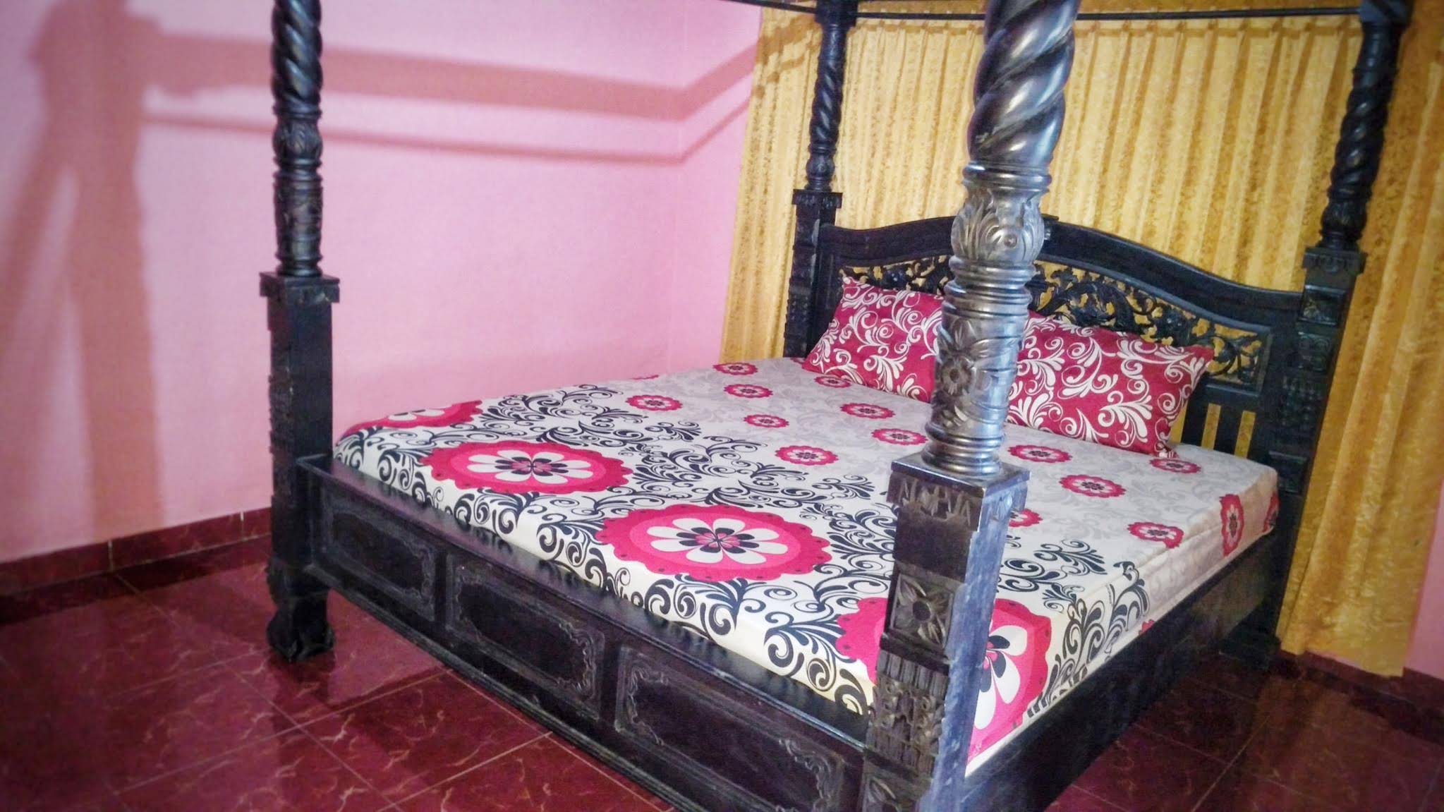 Rona Accomodation