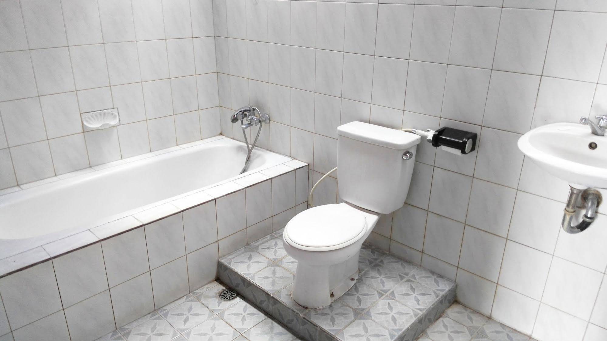 Rona Accomodation