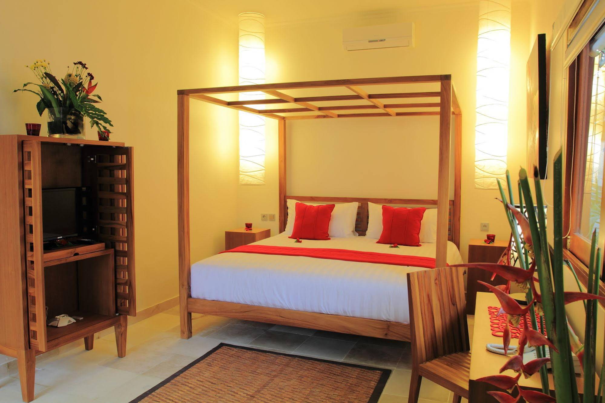 Rouge Bali Lounge Bar Villas AndSpa