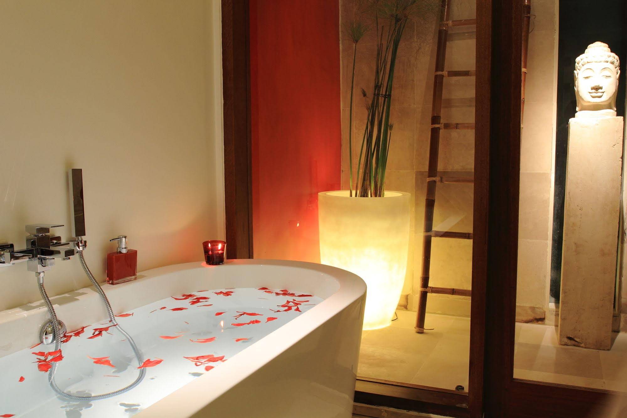 Rouge Bali Lounge Bar Villas AndSpa