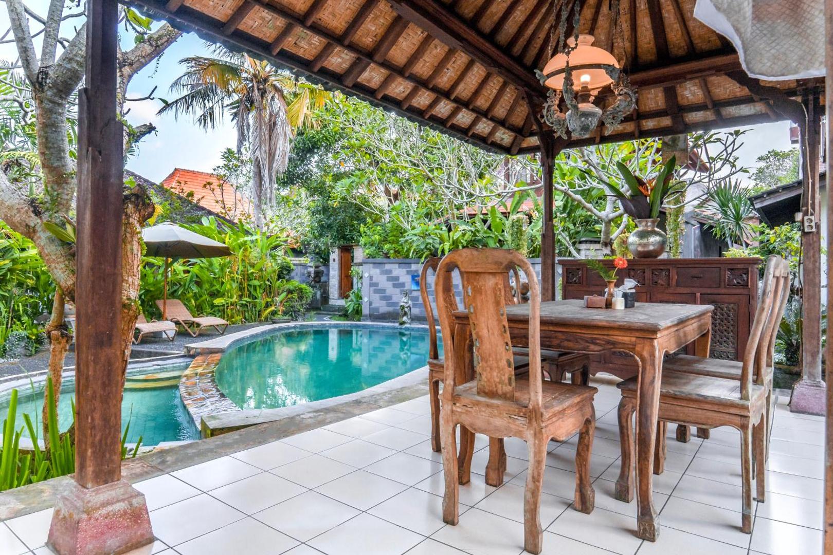 Sari Bamboo Bungalows