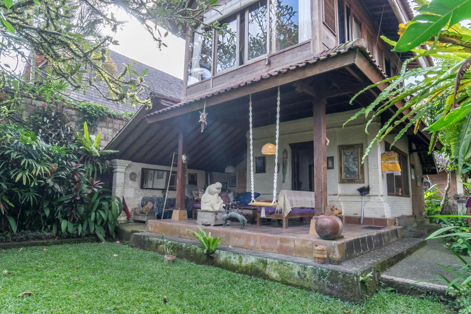 Sari Bamboo Bungalows