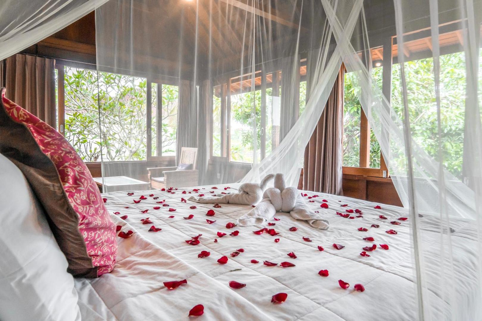 Sari Bamboo Bungalows