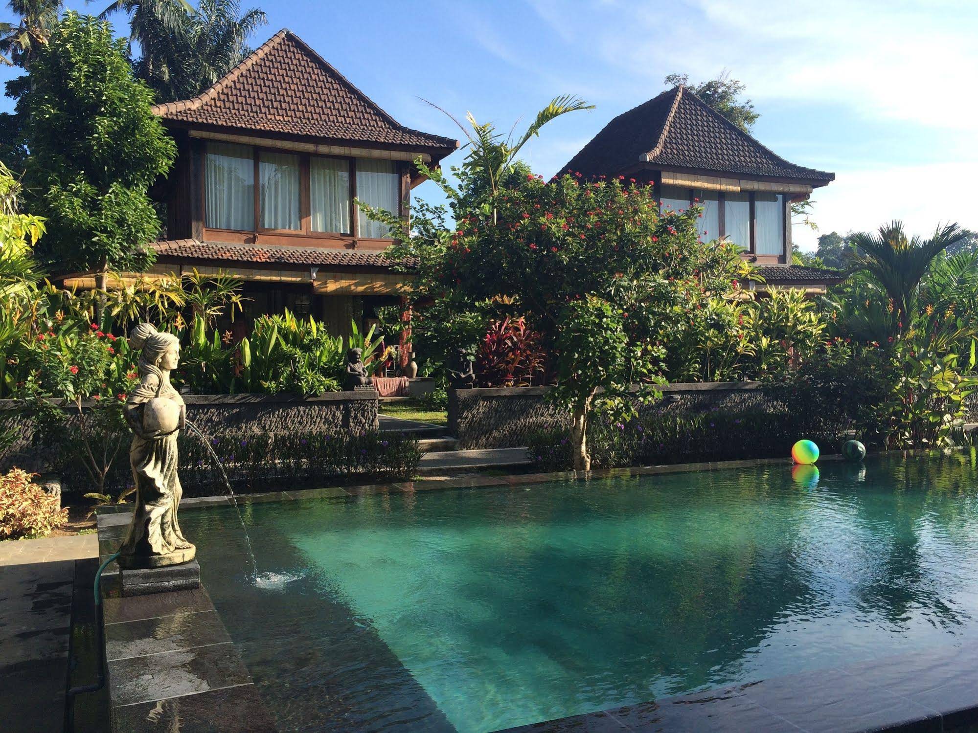 Sari Bamboo Villas