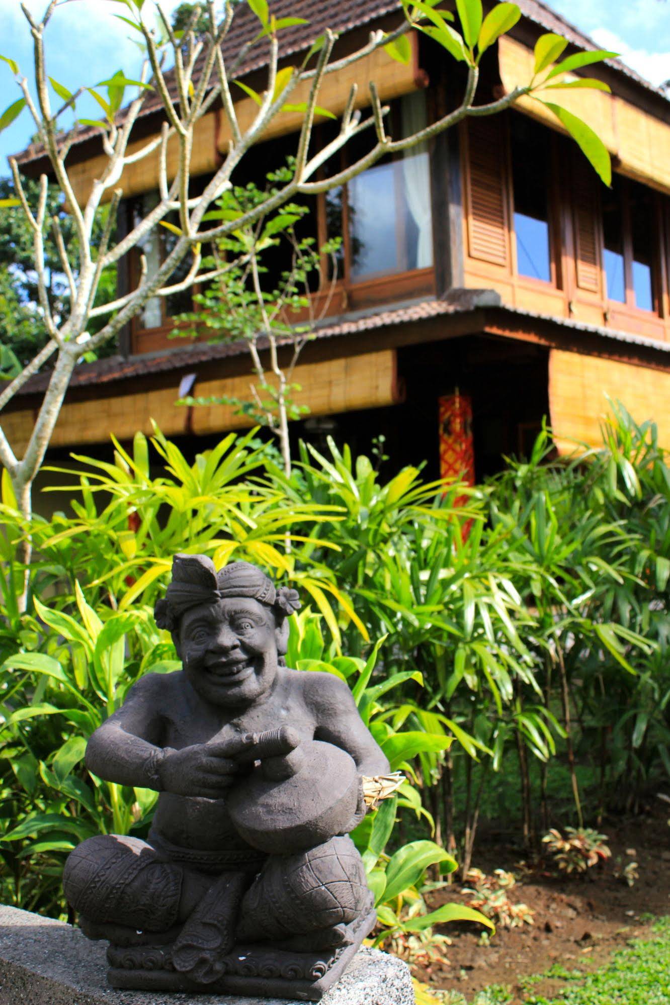 Sari Bamboo Villas