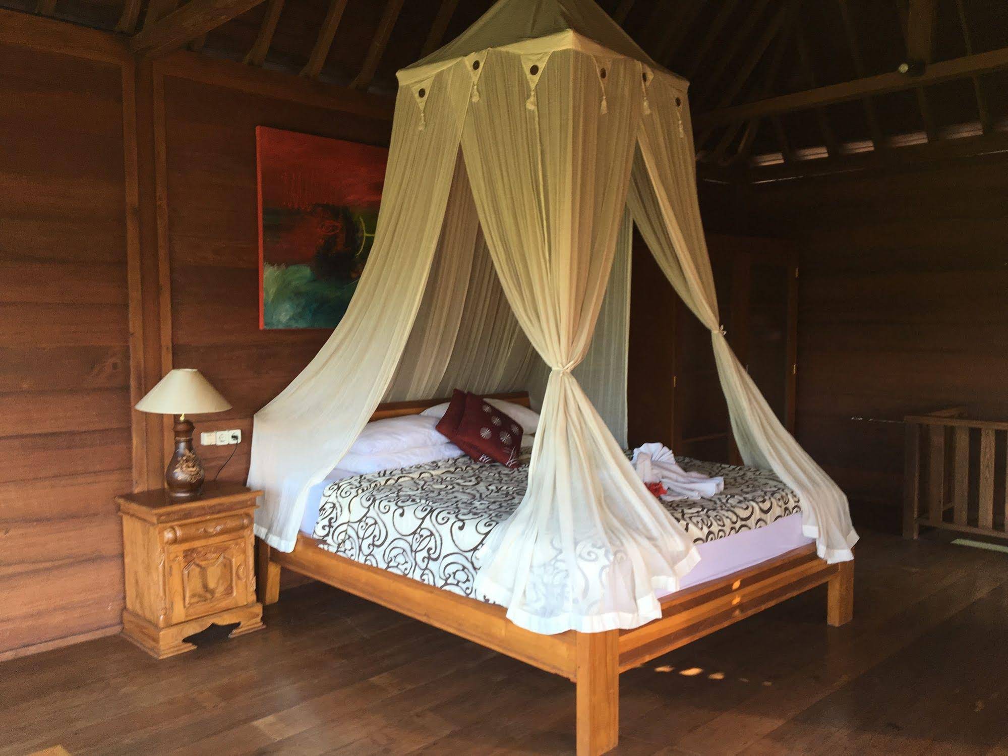 Sari Bamboo Villas