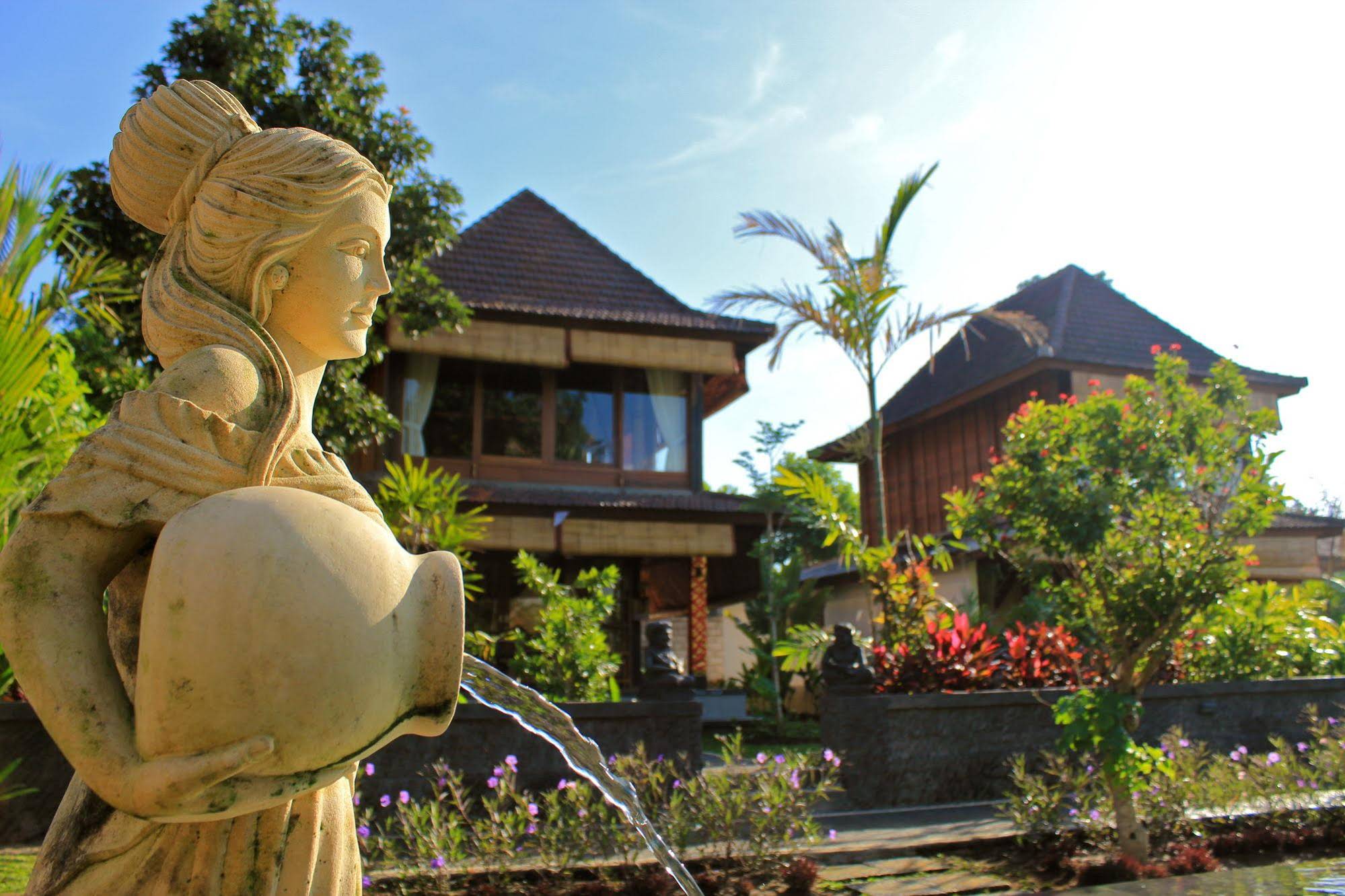 Sari Bamboo Villas
