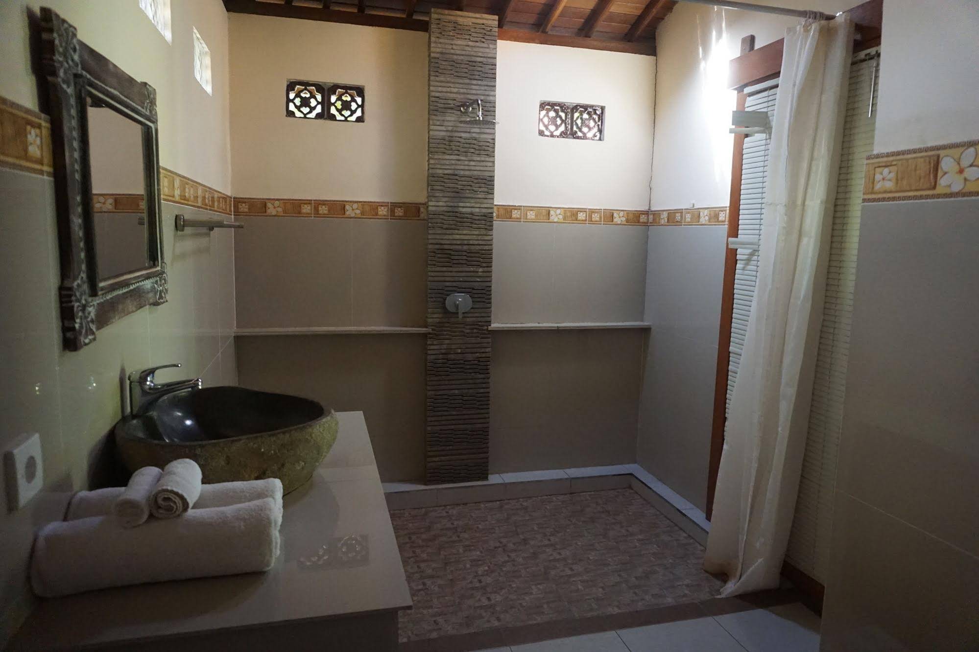Sari Bamboo Villas