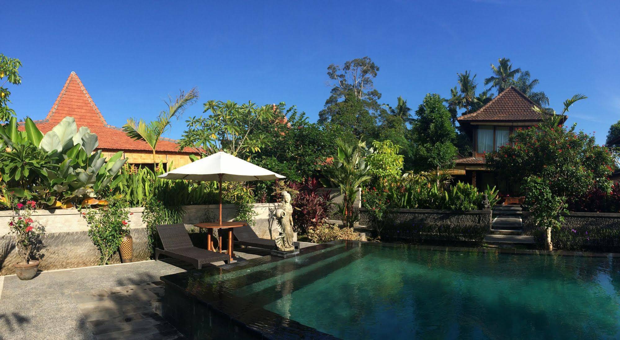 Sari Bamboo Villas