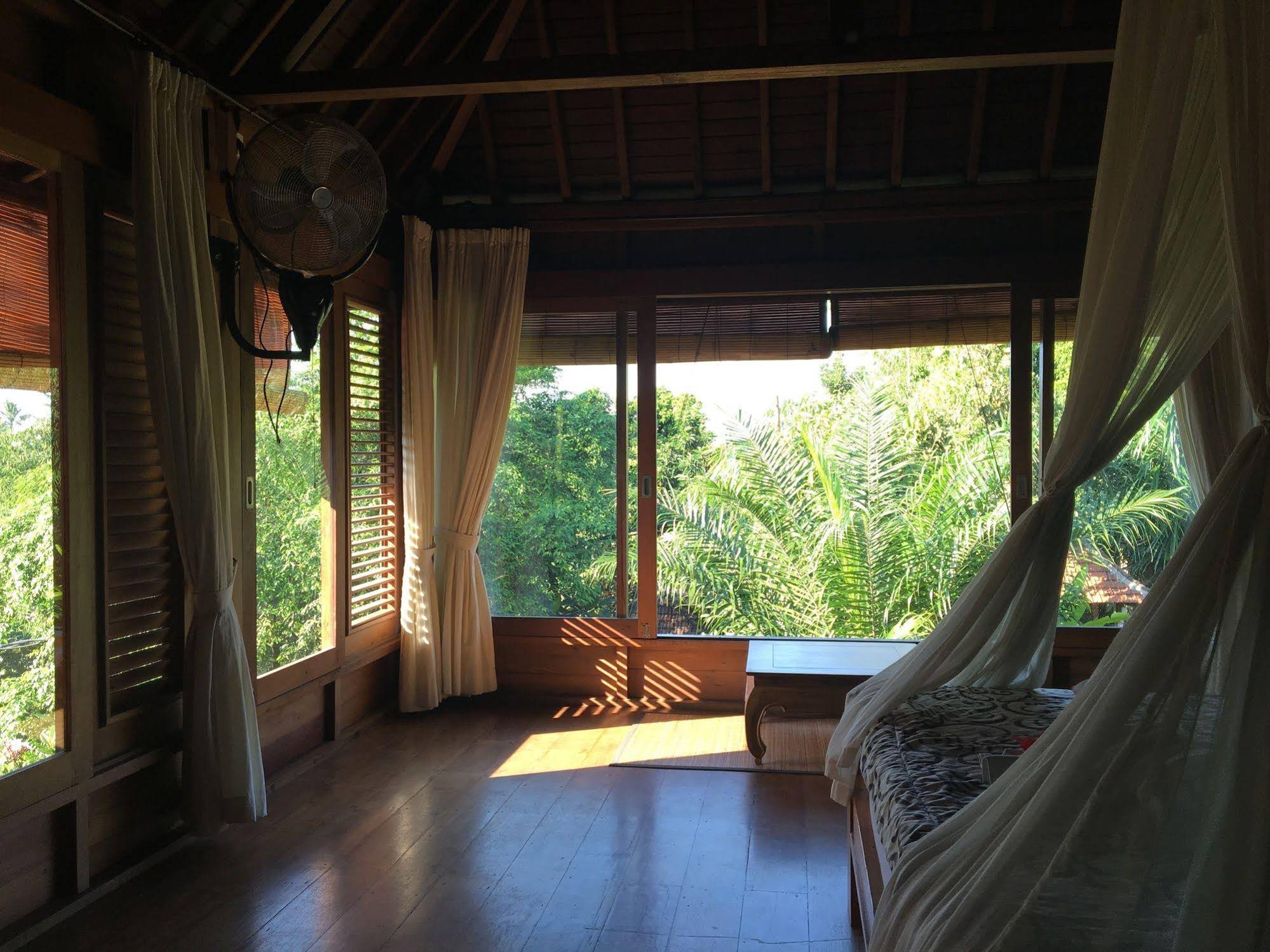 Sari Bamboo Villas