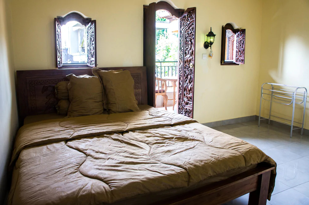 Shiva House
