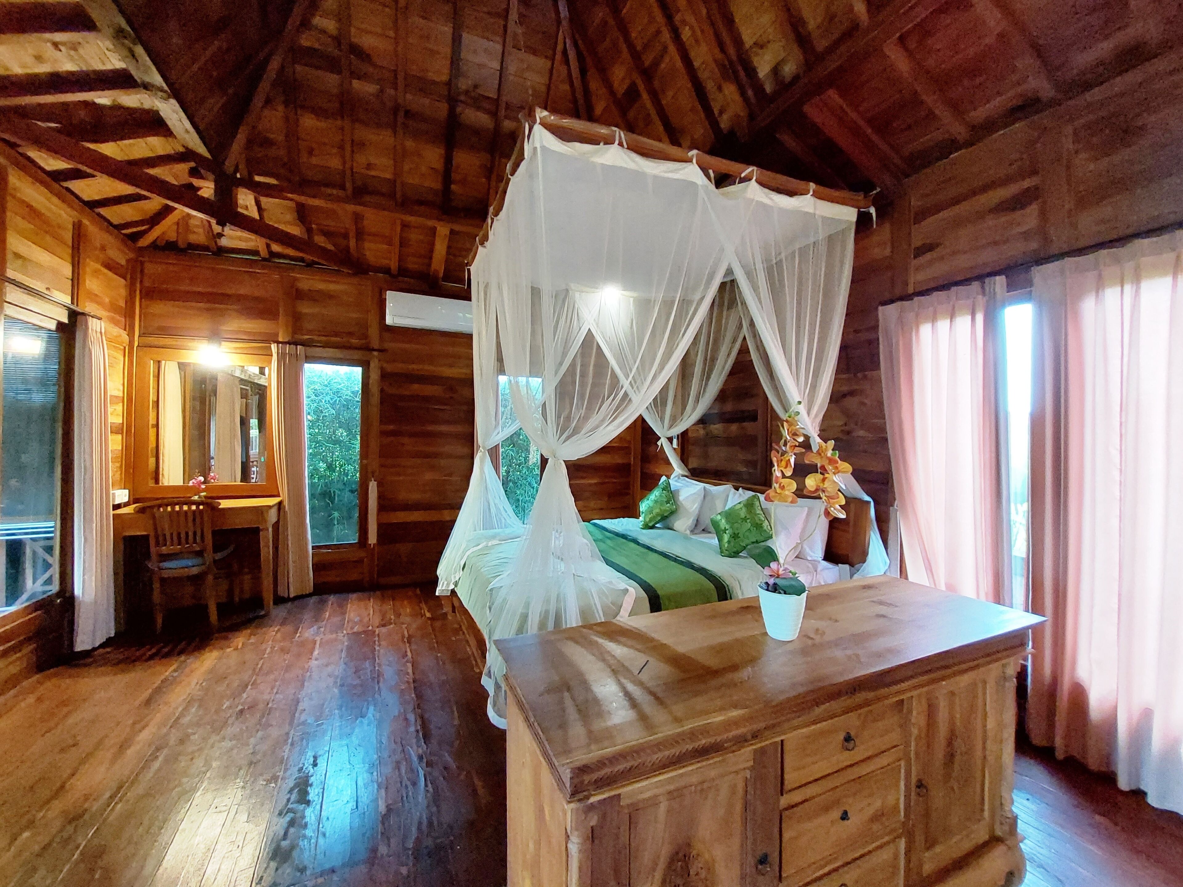 Shivananda Antique Villas by EPS