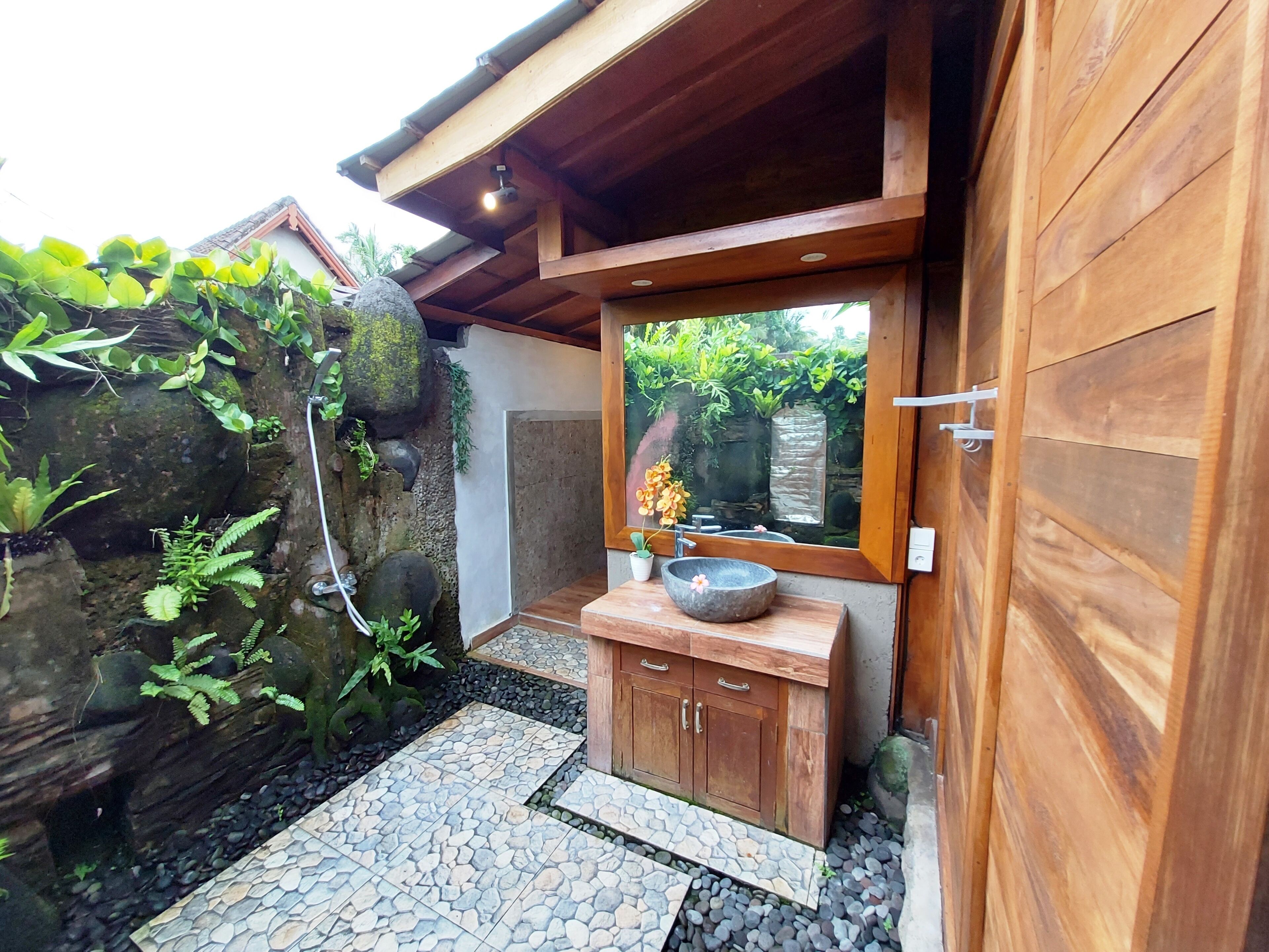 Shivananda Antique Villas by EPS