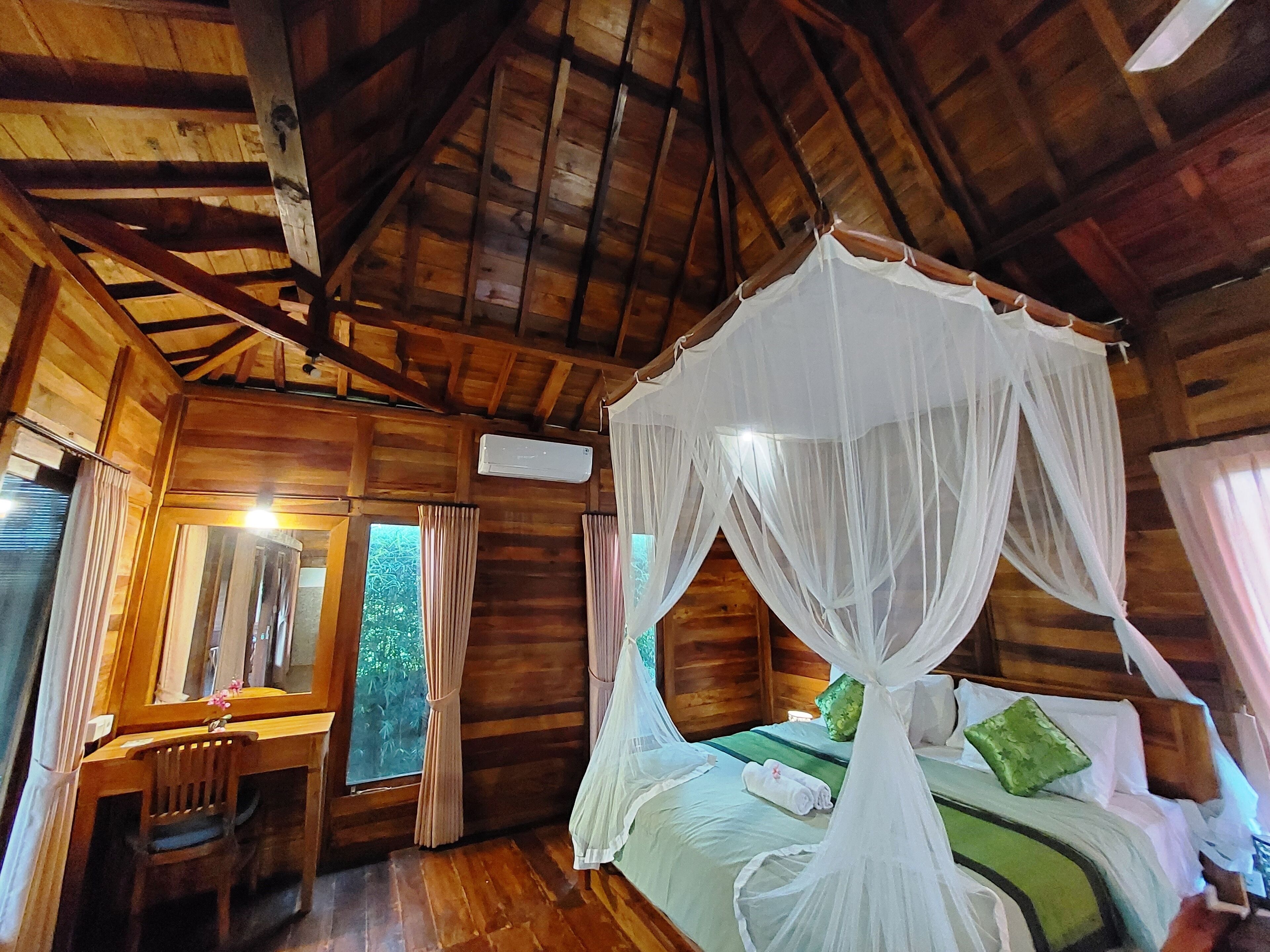 Shivananda Antique Villas by EPS