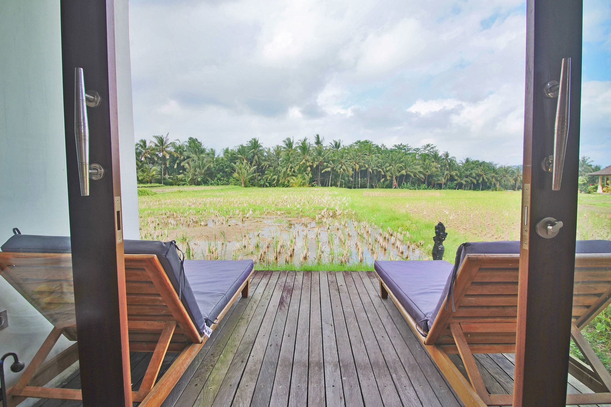 Solo Villas Resort & Retreat