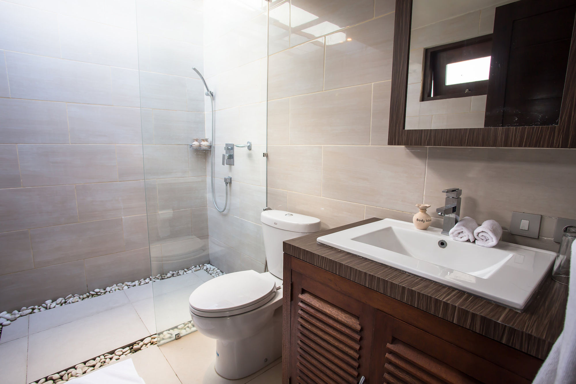 Solo Villas Resort & Retreat