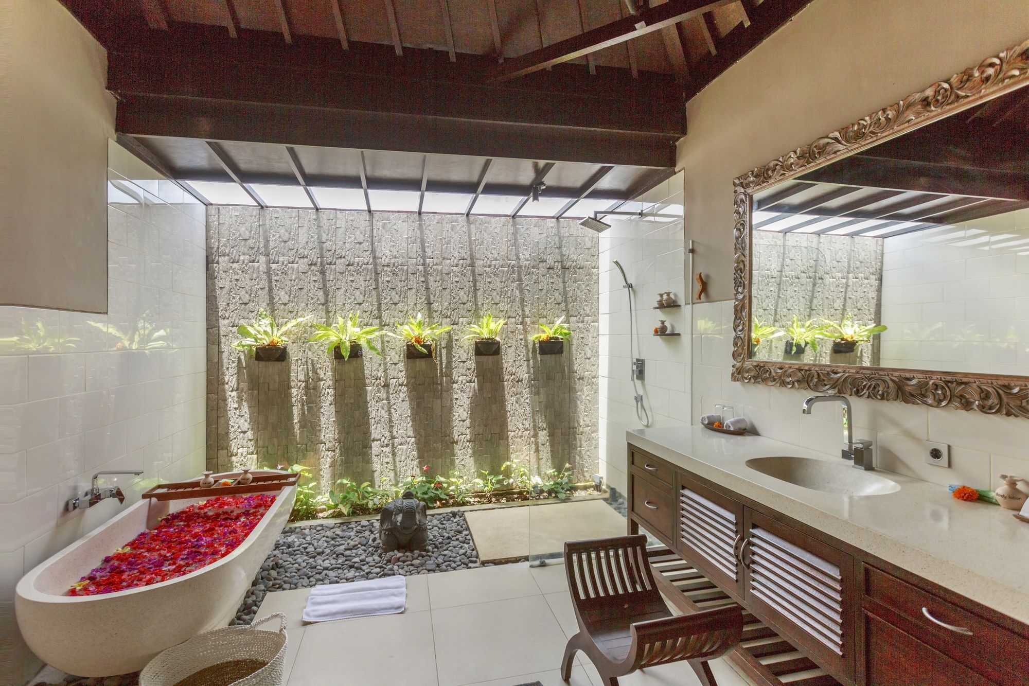 Solo Villas Resort & Retreat