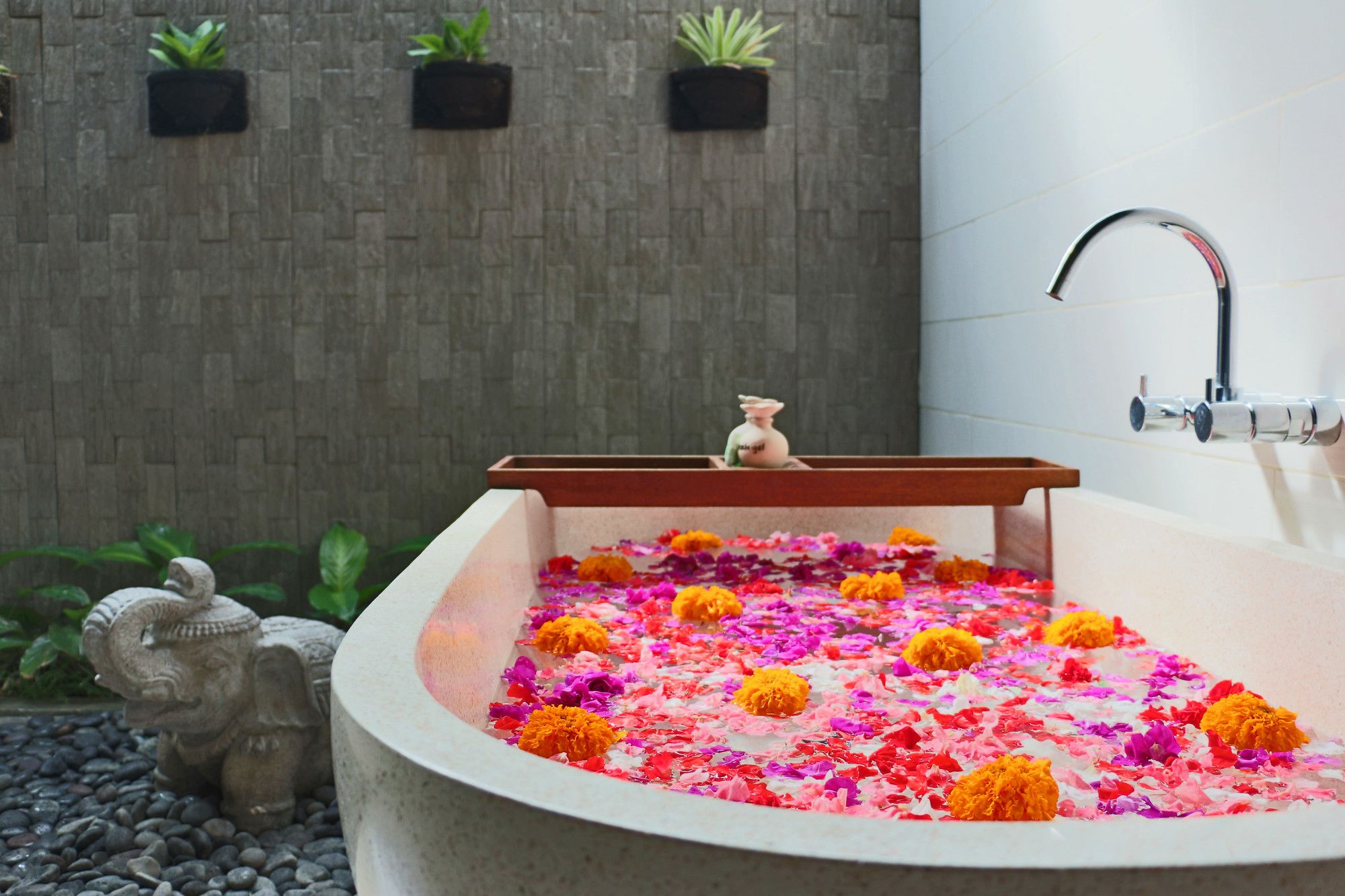 Solo Villas Resort & Retreat