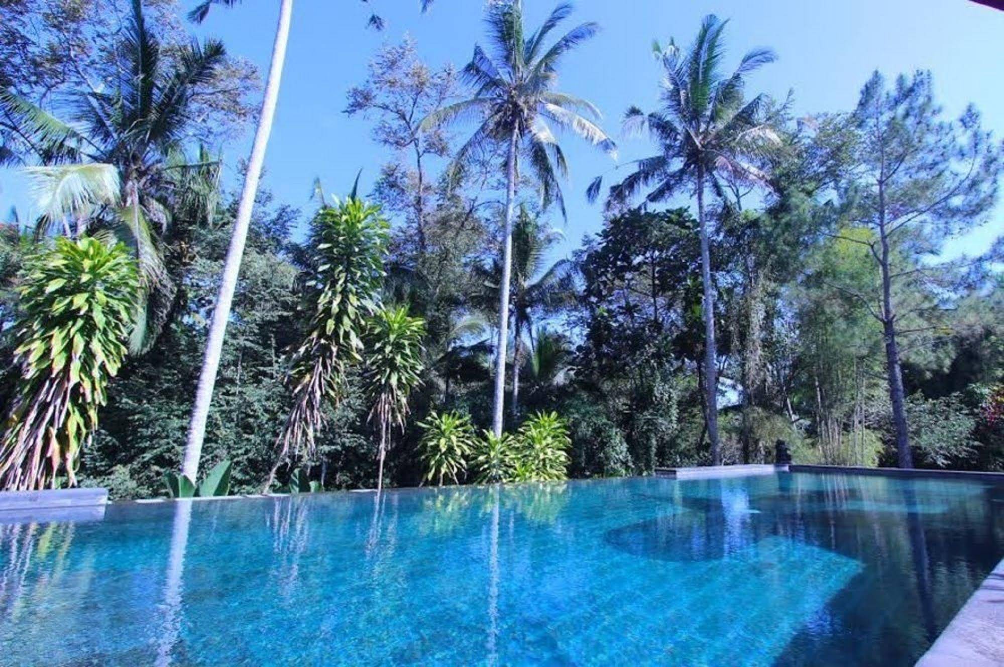 Suara Air Luxury Villas