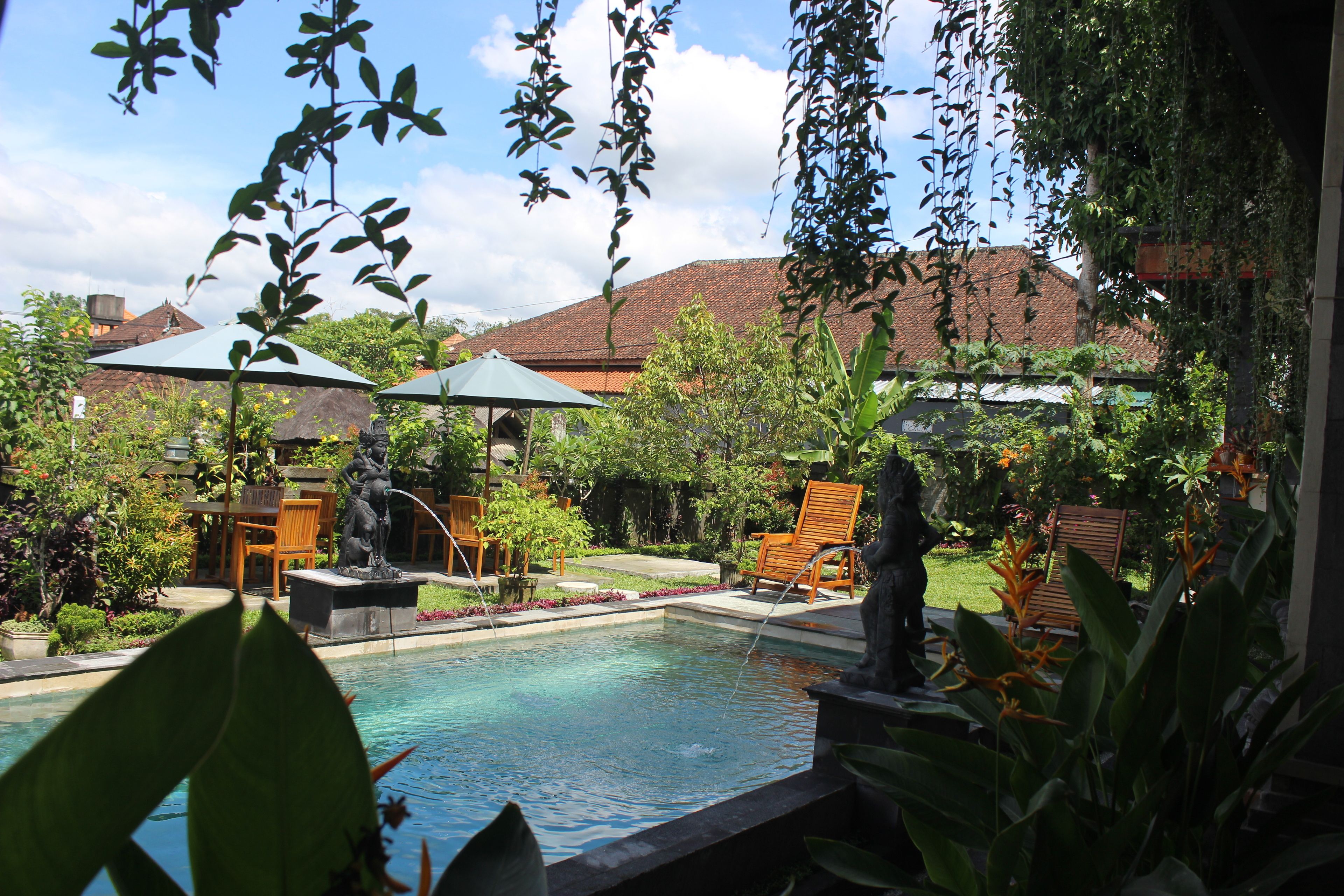 Super OYO Capital O Pondok Ayu Homestay