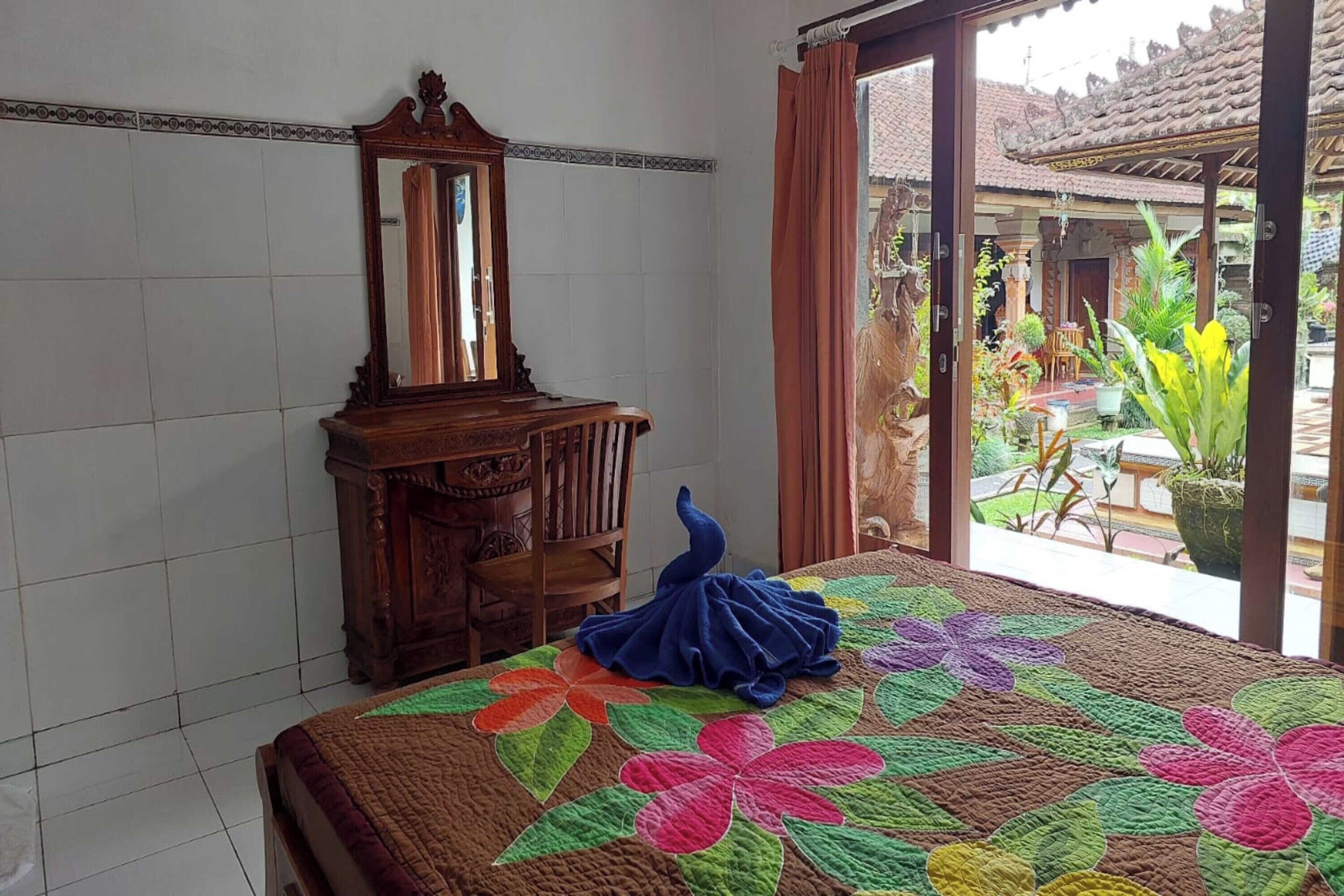 Super OYO Capital O Pondok Ayu Homestay